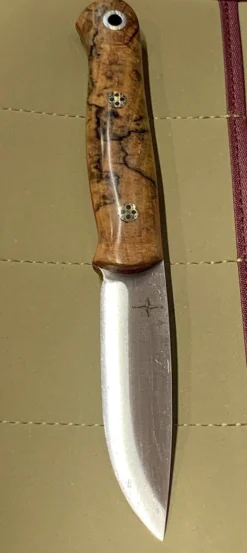 BARK RIVER KNIVES Bark River Ultralite Bushcrafter CPM 3V Spalted Maple Burl - Red Liners - Mosaic Pins